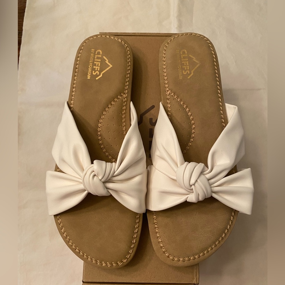 Cliffs by WHITE MOUNTAIN White Knotted Sandals